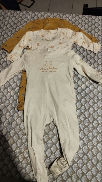 3 pyjamas 9 mois