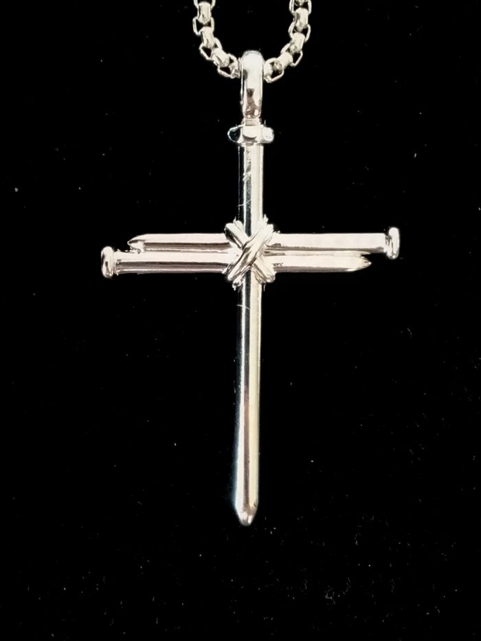 Chaîne + pendentif religieux