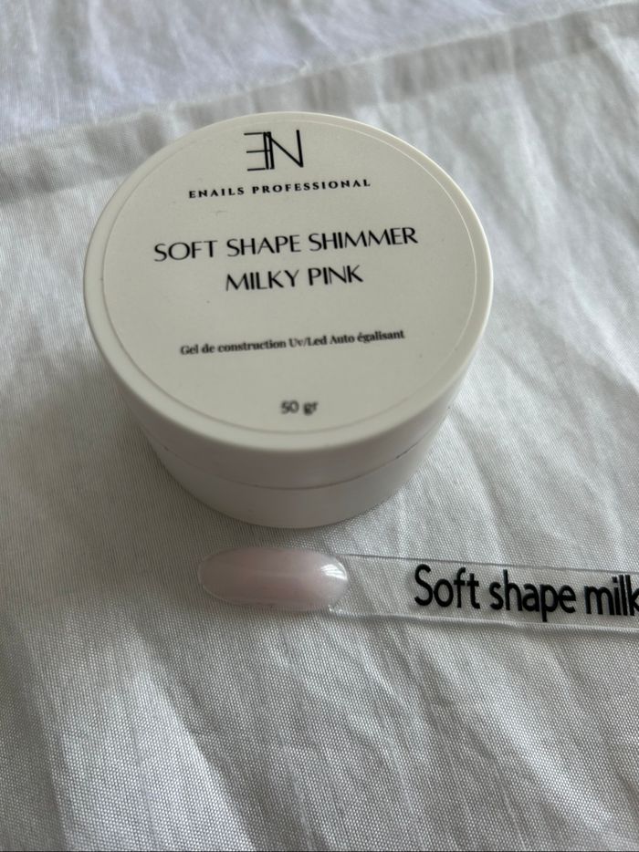 Pot de gel milky pink - photo numéro 4