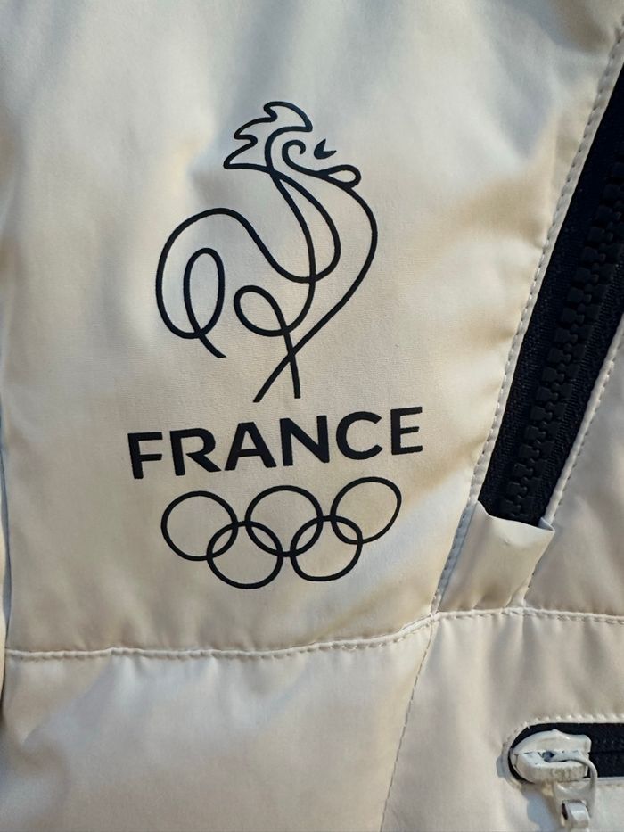 Doudoune Lacoste blanche taille XS  jeux olympique 2018 - photo numéro 3