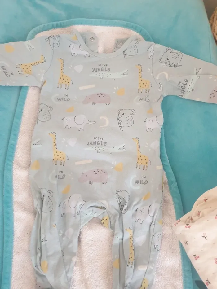 Lot pyjamas 6 mois fille - photo numéro 3