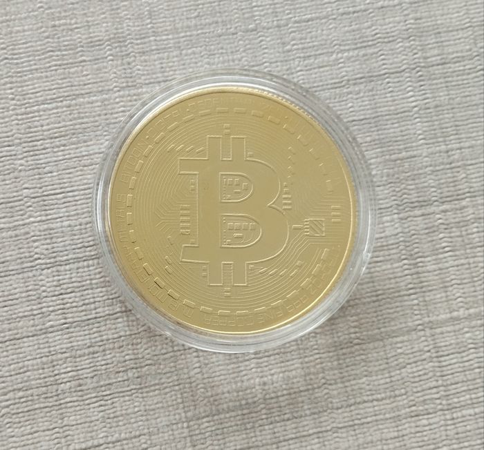 Pièce Bitcoin plaquée or