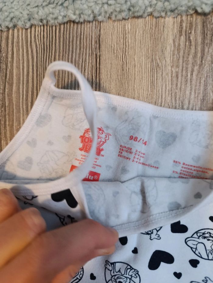 Lot de deux débardeurs 98/104 cm - photo numéro 4