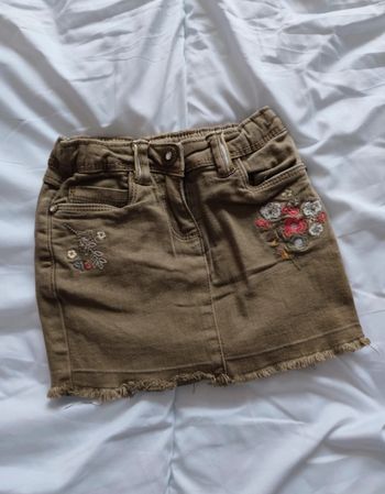 Jupe en jean kaki 🦄 Taille 3 ans