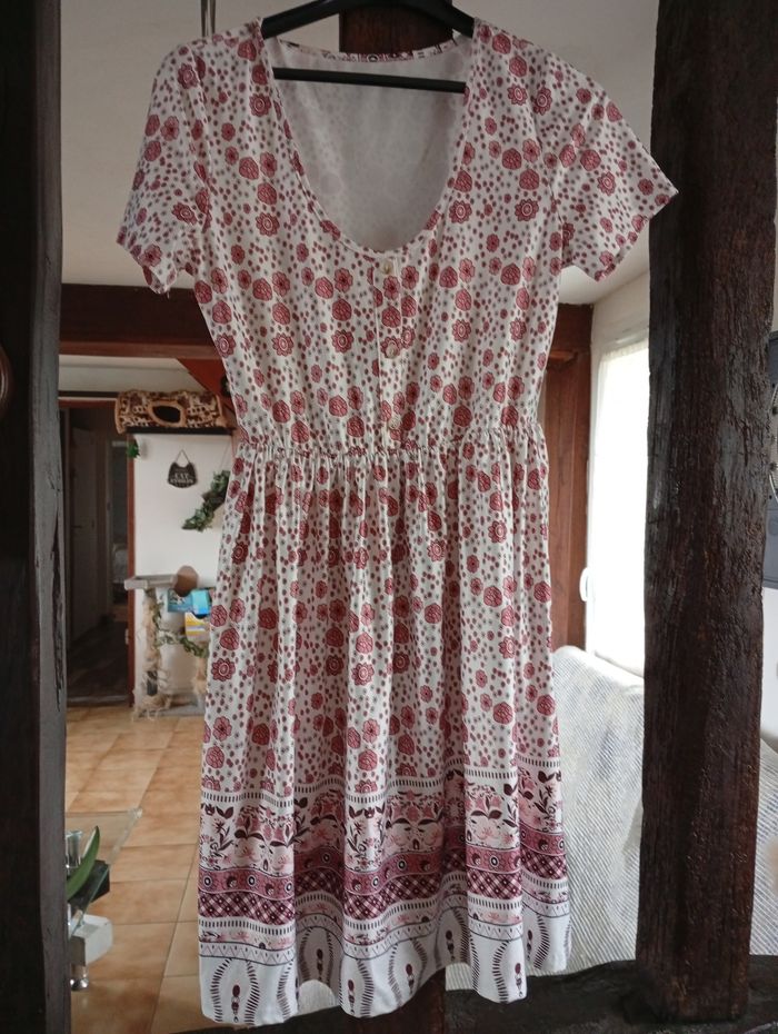 Robe manches courtes