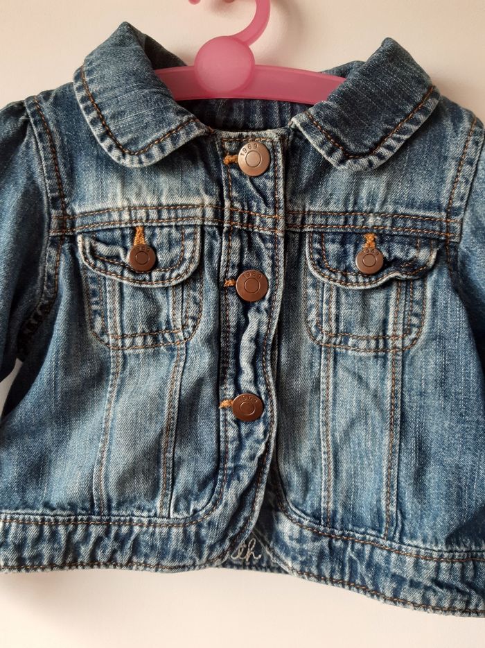 Veste en jeans Baby Gap 1969 6 - 12 mois - photo numéro 3