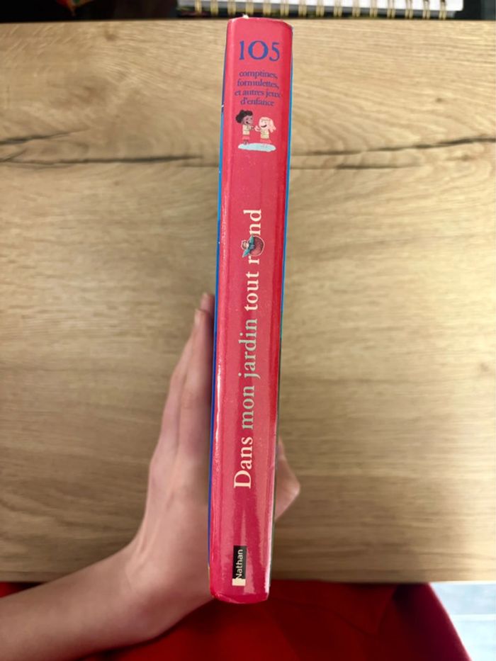 Livre Comptines : Dans mon jardin tout rond pour enfants - photo numéro 3