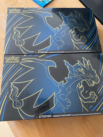 Lot de 2 Pokémon UPC Coffret Ultra Premium Méga Dracaufeu X EX