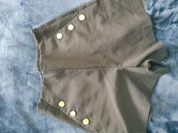 Short noir