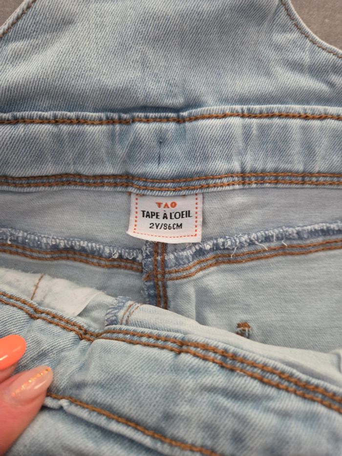 Ensemble 2 pièces fille salopette short jean Tshirt motifs T2ans TBE tape à l'œil - photo numéro 3