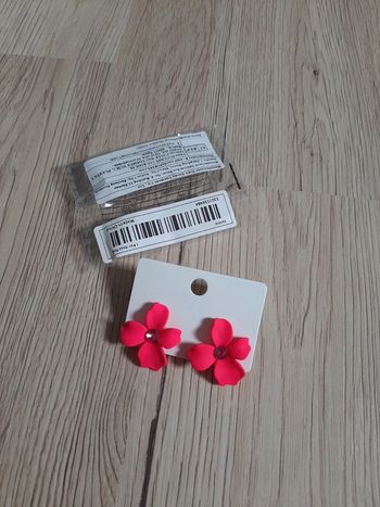 Super paire de boucles d'oreilles