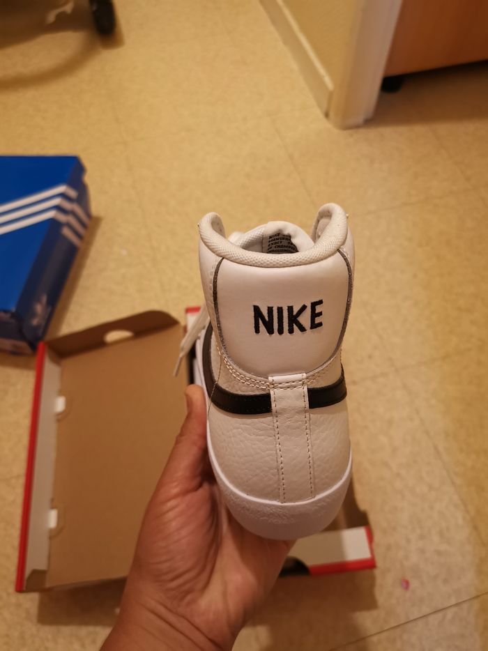Basket Nike Blazer Mid '77 (GS) taille 37.5 - photo numéro 5