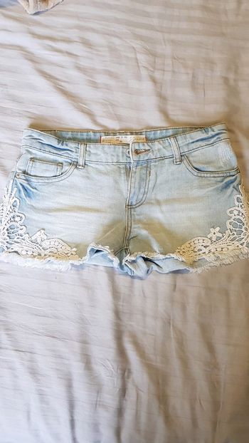 Short dentelle
