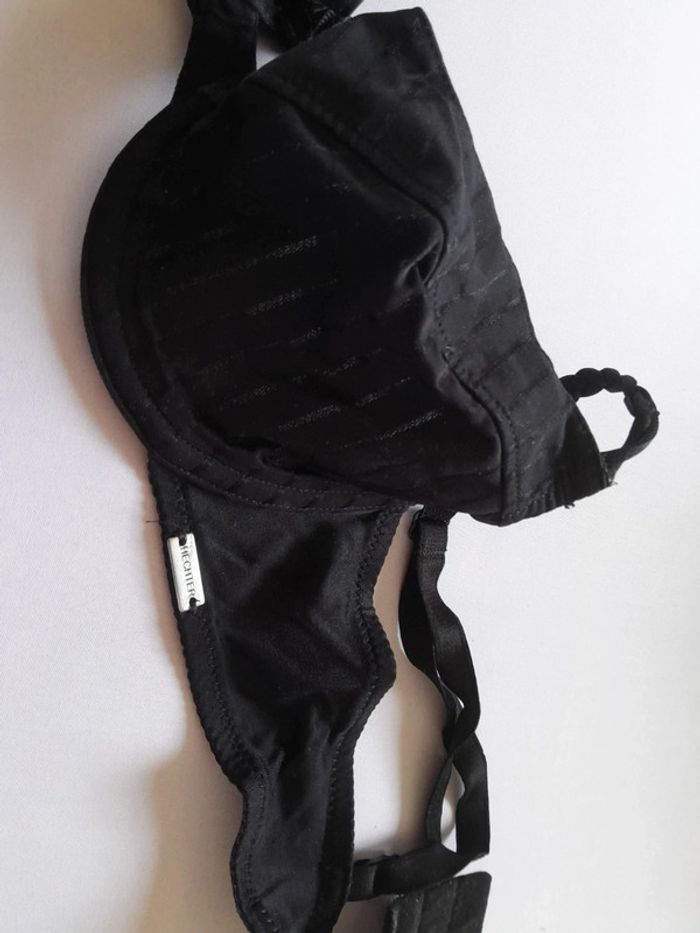 Soutien gorge - photo numéro 3
