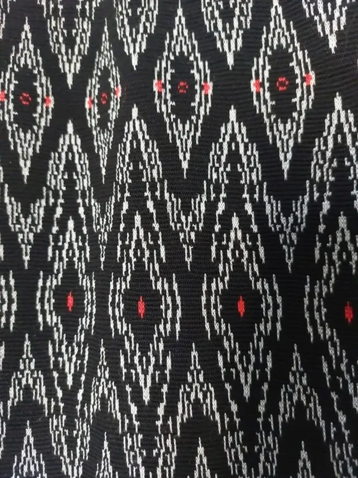 Mini jupe noire et rouge - photo numéro 2
