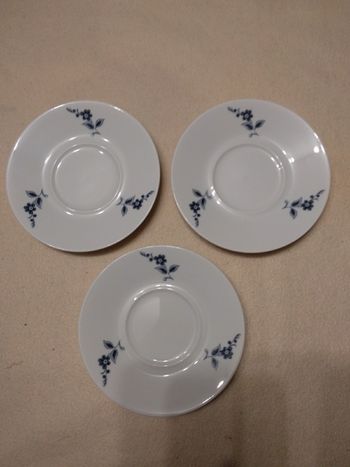 3 sous tasses Fleur bleue