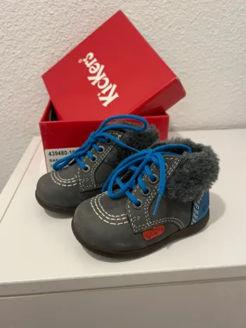 Bottines fourrées Kickers taille 18