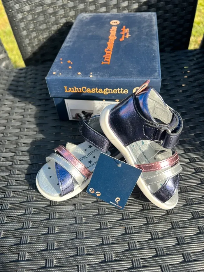 Sandales neuves, Lulu, castagnette, taille 19