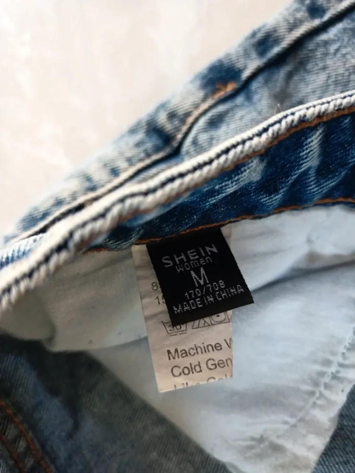 Jeans troué Shein taille M - photo numéro 2