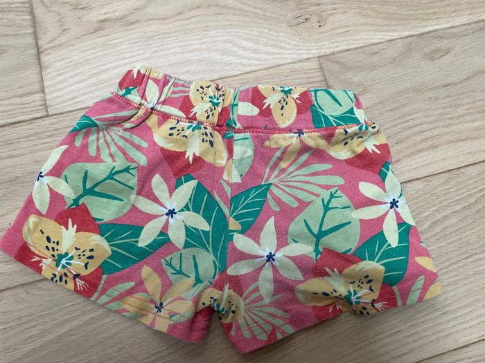 Short 3 ans
