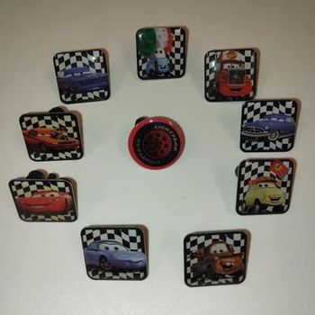 CARS - Lot 10 Pin's Disney Edition Carrefour 2010 - Lot n°11 (OCCASION)