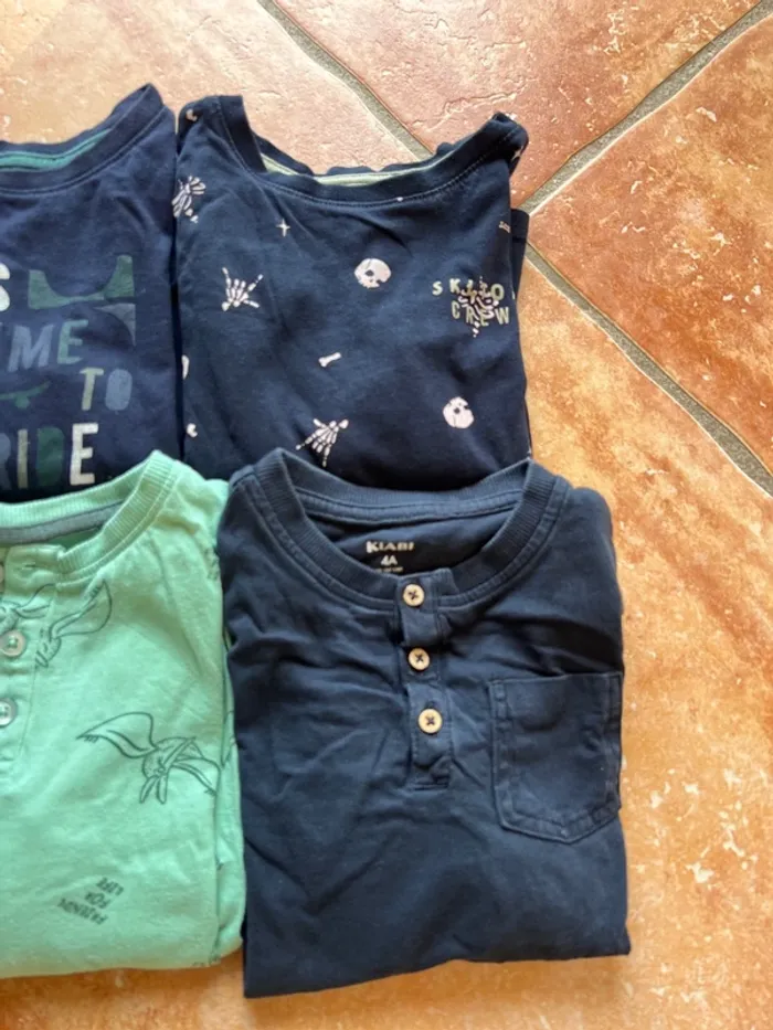 Lot 6 t-shirt Kiabi 4ans neuf - photo numéro 4
