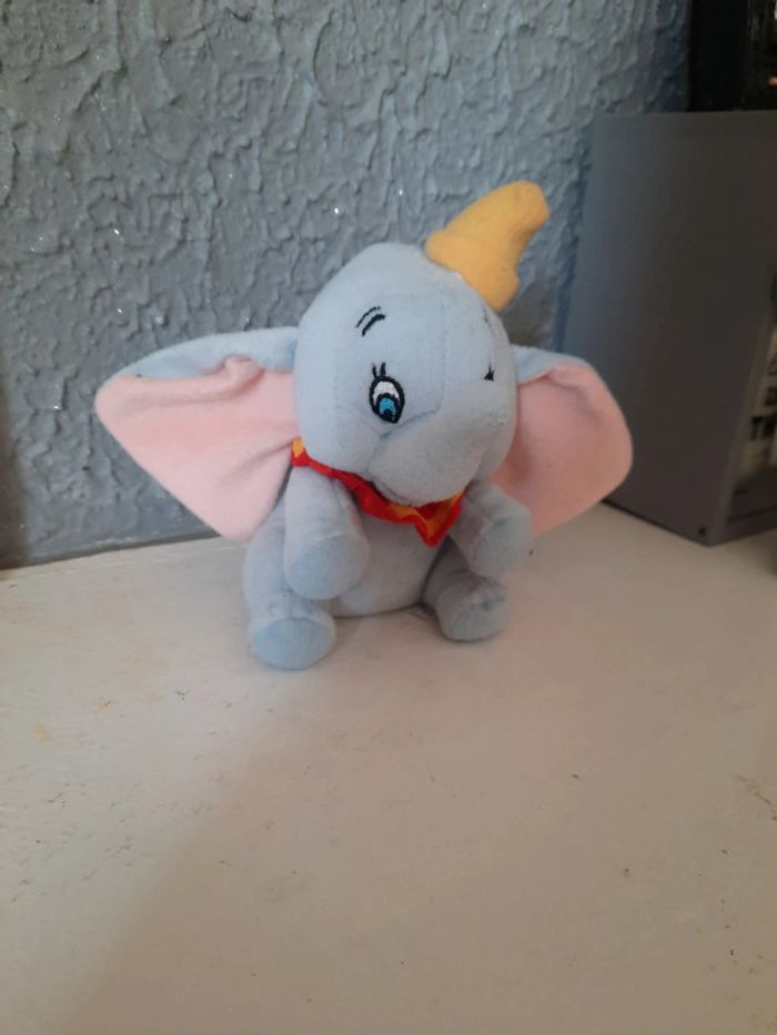 Petite peluche Dumbo - photo numéro 2