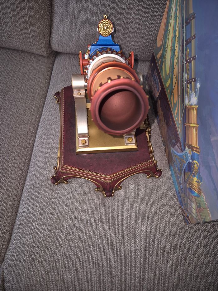 Figurine space mountain Disney neuve - photo numéro 3