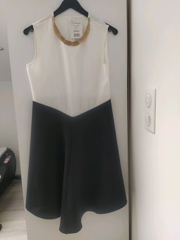 Robe noir et blanche