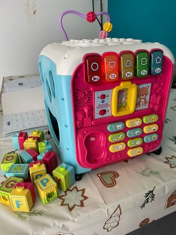 Cube interactif multi jeux