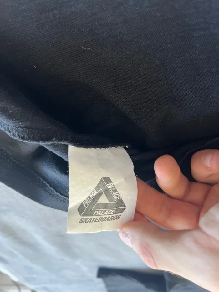 T-shirt Palace noir – Logo Tri-Ferg – Taille L – Streetwear - photo numéro 4
