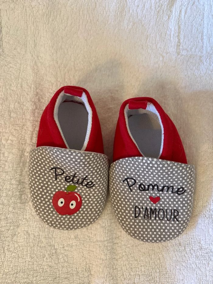 Chaussons pomme 3-6 mois - photo numéro 5
