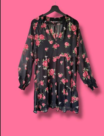 Robe tunique fleurie Stradivarius