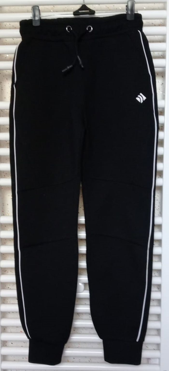 Pantalon de sport noir blanc Kiabi Taille 12 ans - photo numéro 2
