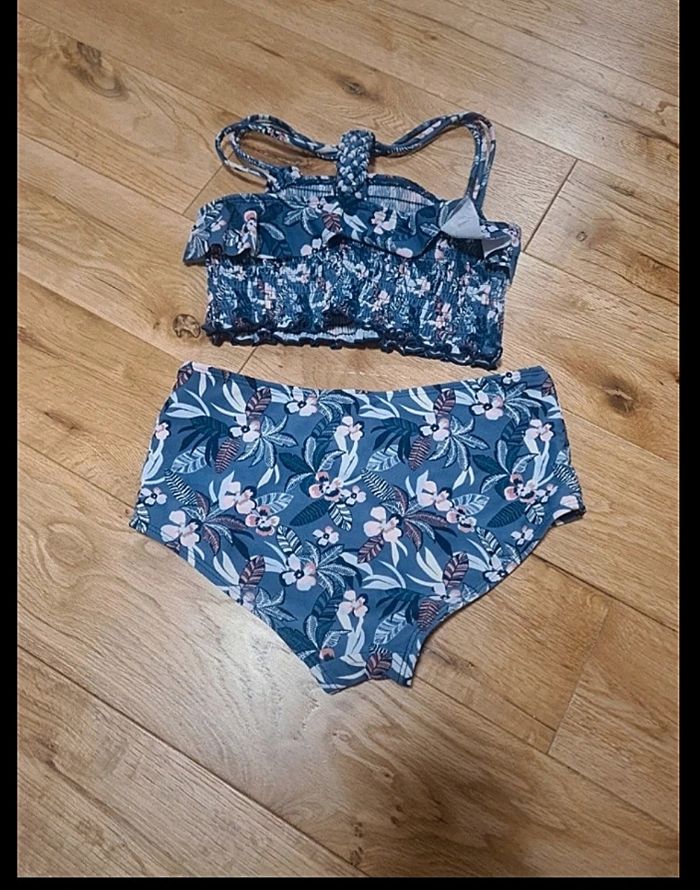 Maillot de bain 10 ans & chapeau de soleil - photo numéro 3