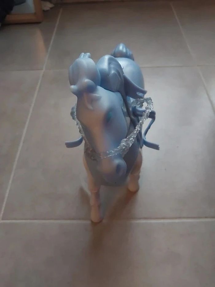 Cheval nokk reine des neiges 2 articulé DISNEY