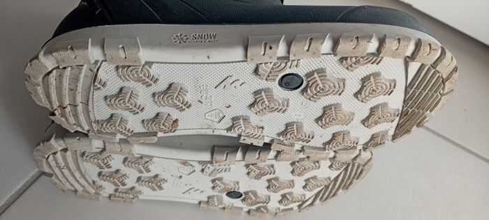 Bottes de neige taille 35 - photo numéro 5