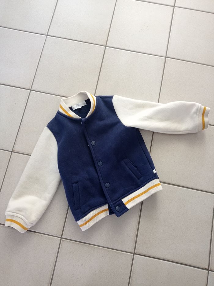 Veste style universitaire - 2 ans