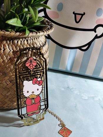 marque page en métal sanrio kawaii hello kitty