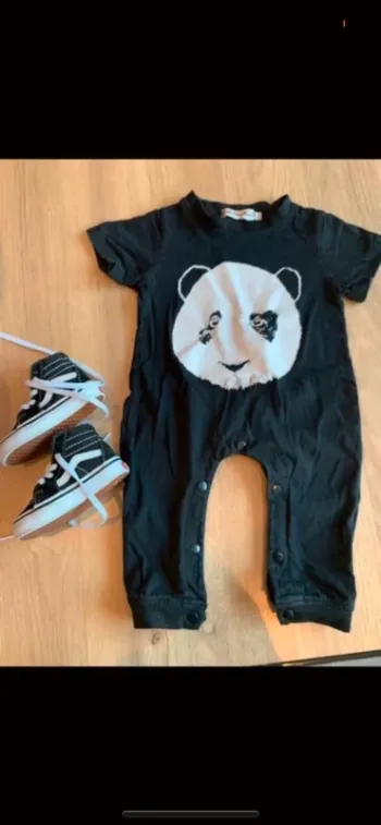 Combinaison panda taille 9/12 mois