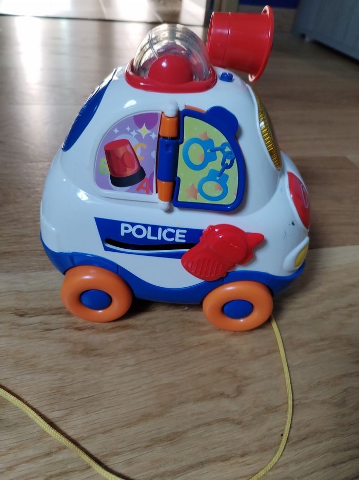 Ma tutut découverte : voiture de police à tirer - photo numéro 4