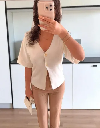 Haut blanc maille fine chic 🤍 minimaliste & élégant – Pinterest office look