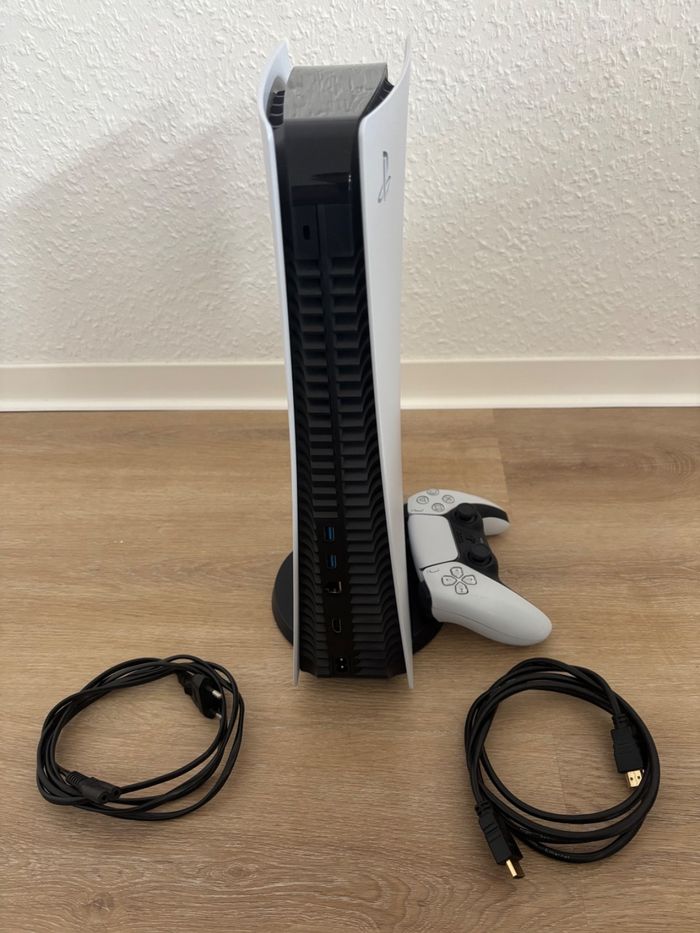 Console de jeu Sony PS5 Digital Edition - Blanche avec emballage d'origine incluant la manette - photo numéro 3