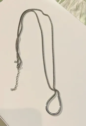 Collier Victoria