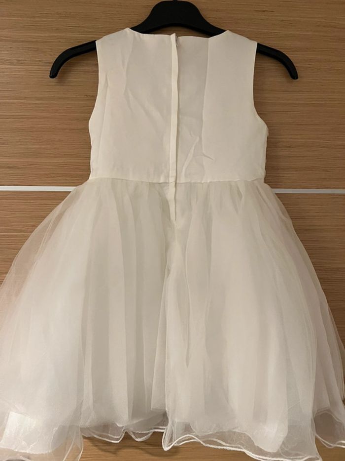 Robe cérémonie blanche 6 ans porté 1 fois très bon état - photo numéro 5