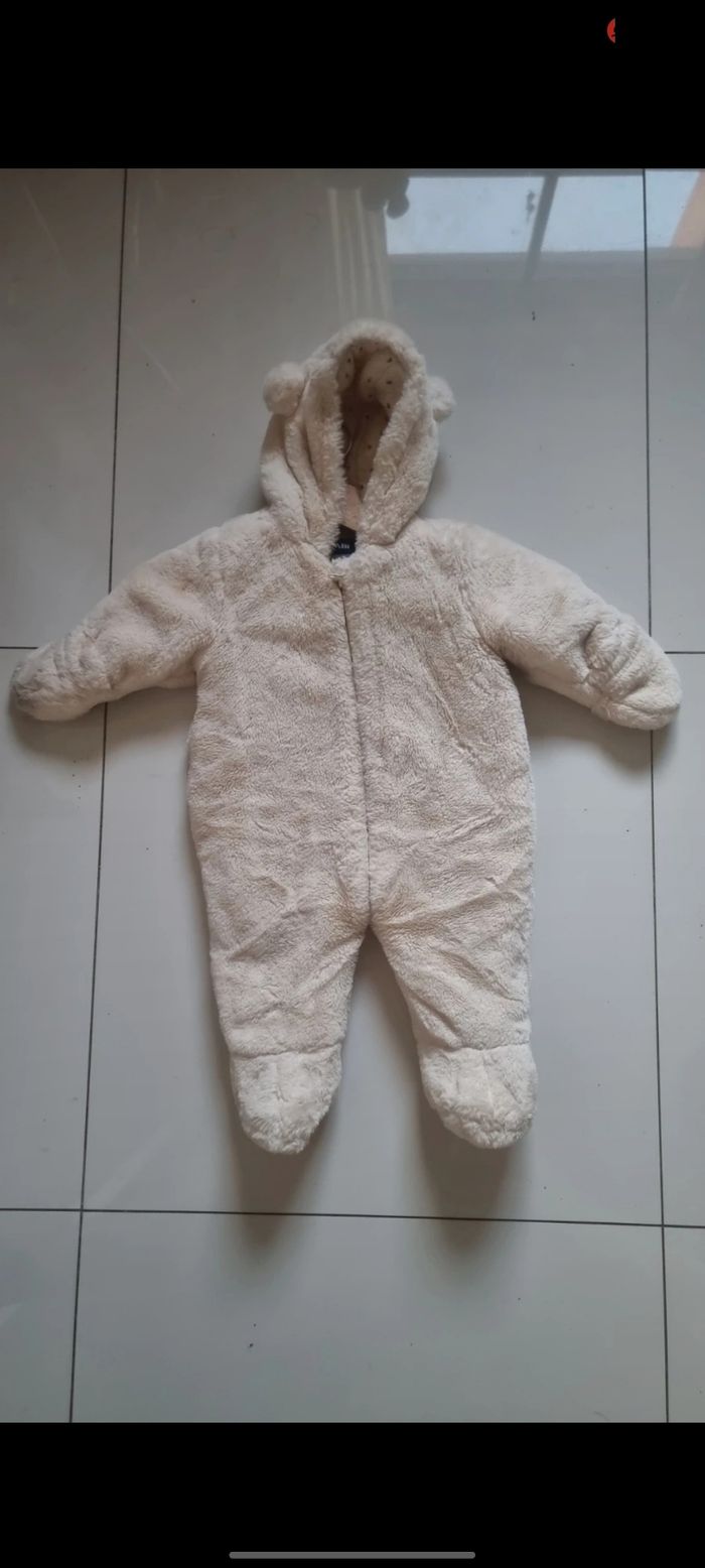 Combi pilote kiabi taille 6 mois