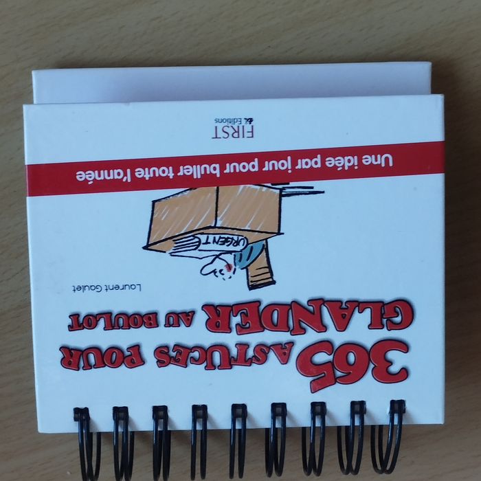 Calendrier à poser 365 astuces pour glander au boulot - photo numéro 8