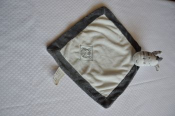 DOUDOU PLAT ZEBRE ** ACTION ** 1564