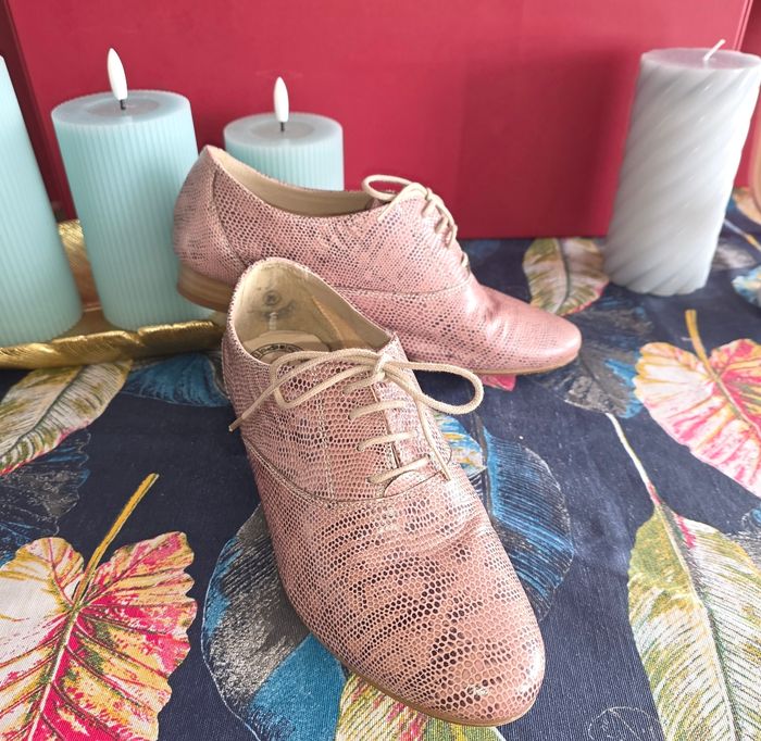 Derbies effet serpent rose/marron 36