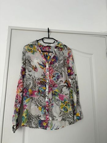 Chemise fine à boutons à motifs colorés